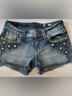 Miss Me Women’s Embroidered Skinny Shorts 
Adorable Flower Jean Shorts |...